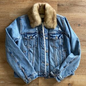 NWT A&F Sherpa lined jean jacket